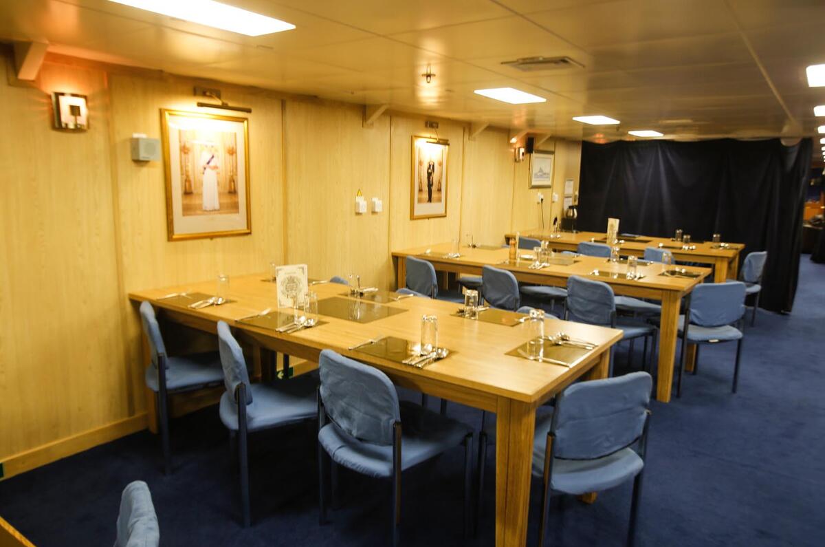 HMS Bulwark - Christmas road test