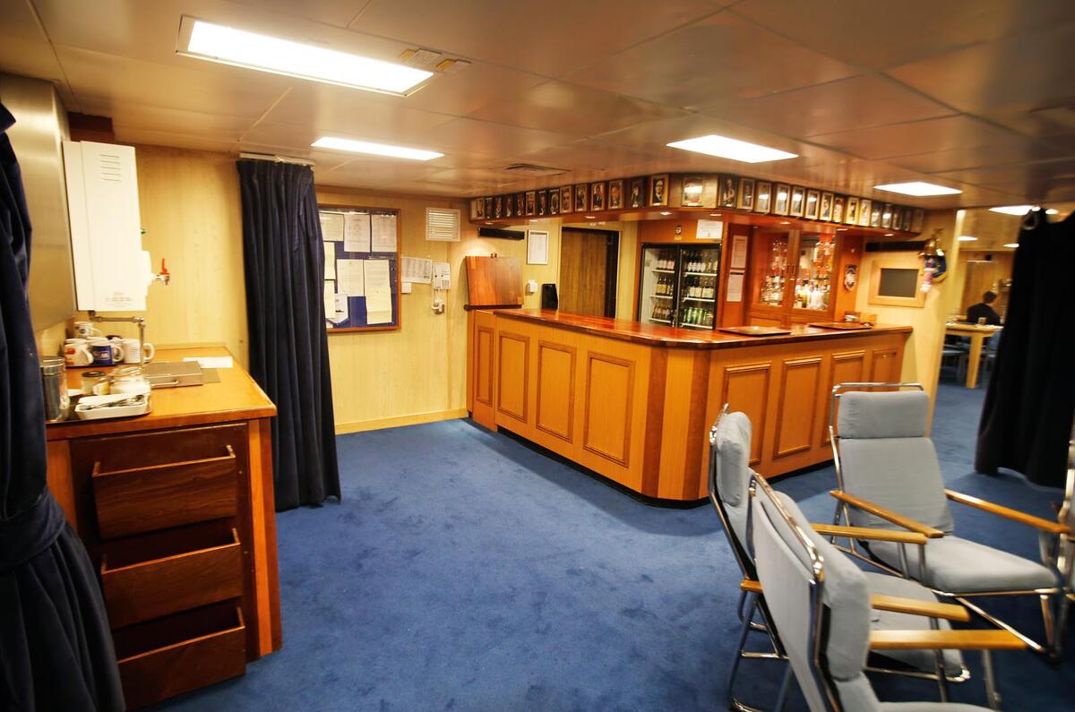 HMS Bulwark - Christmas road test