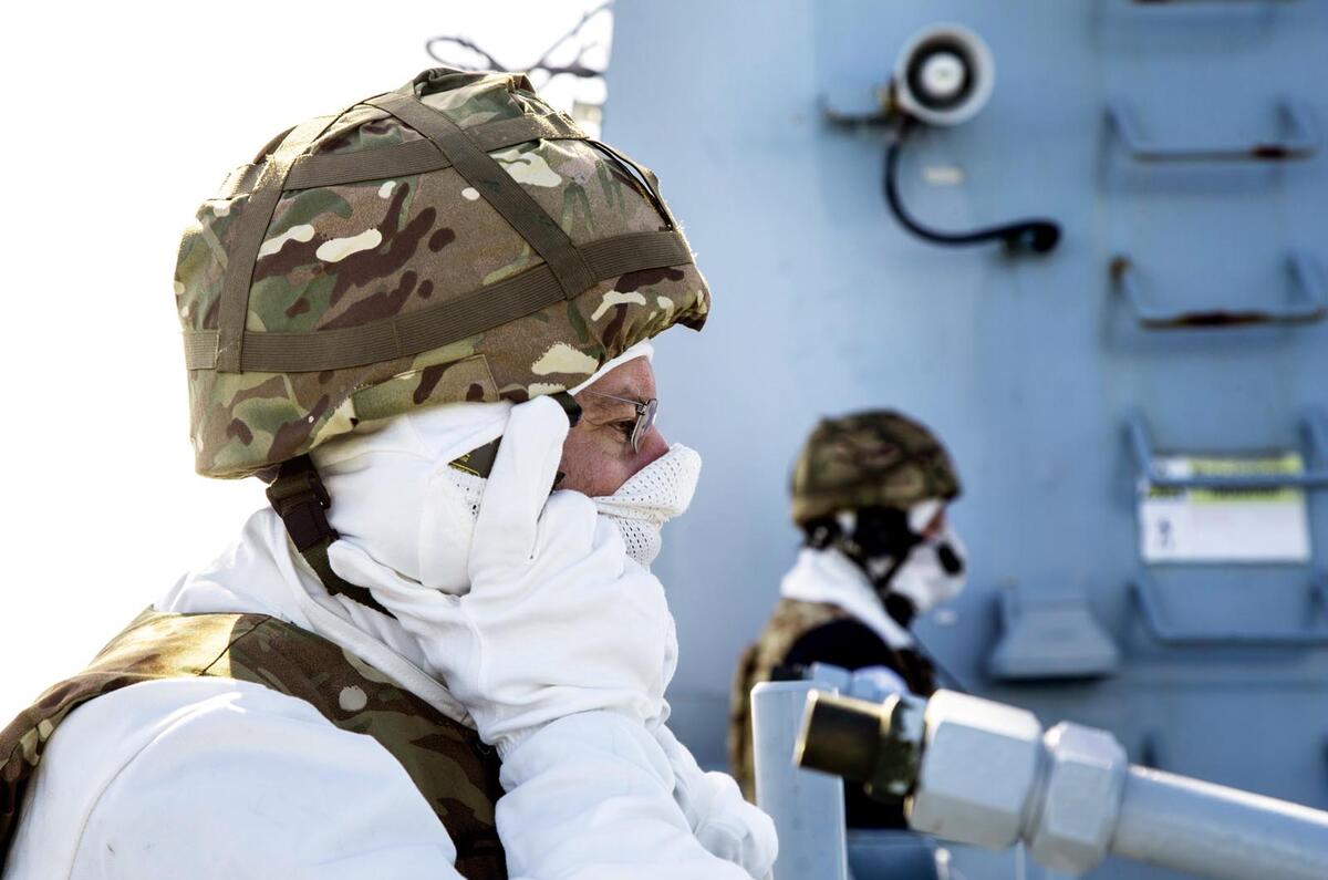 HMS Bulwark - Christmas road test