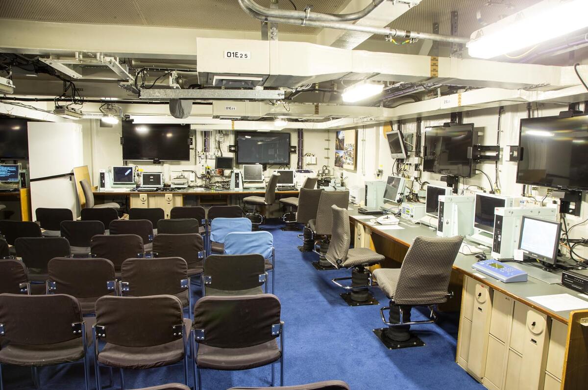 HMS Bulwark - Christmas road test