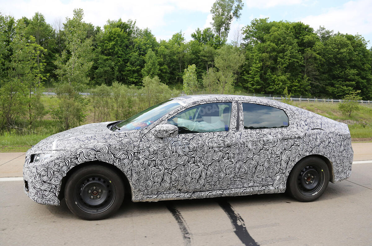 2017 Honda Civic spy picture