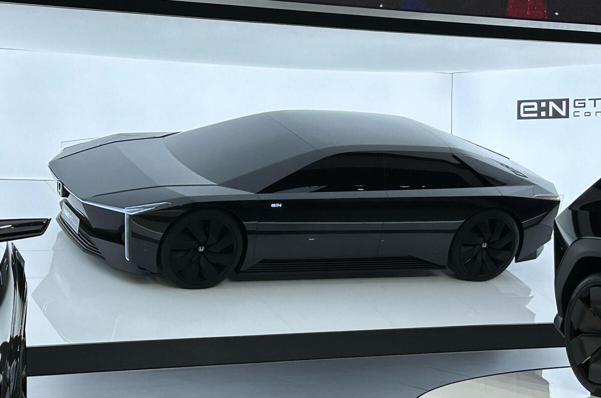 Honda E:N GT 2023 side static Honda E:N GT 2023 side static