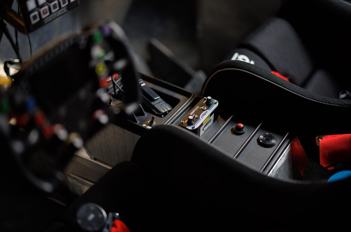 Honda CR V Hybrid racer interior 2 Honda CR V Hybrid racer interior 2