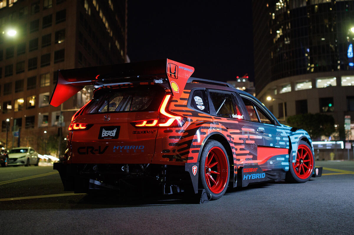 Honda CR V Hybrid racer rear 2 Honda CR V Hybrid racer rear 2