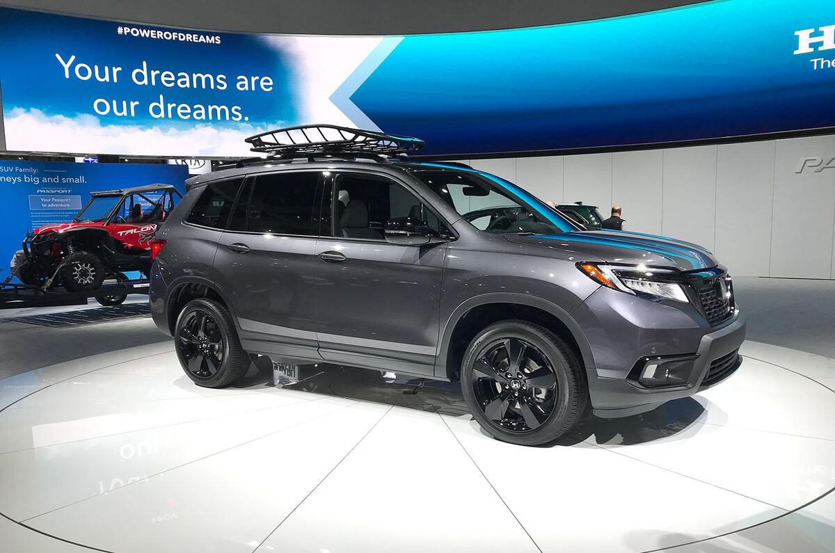 Honda Passport 2018 official reveal - LA stand front