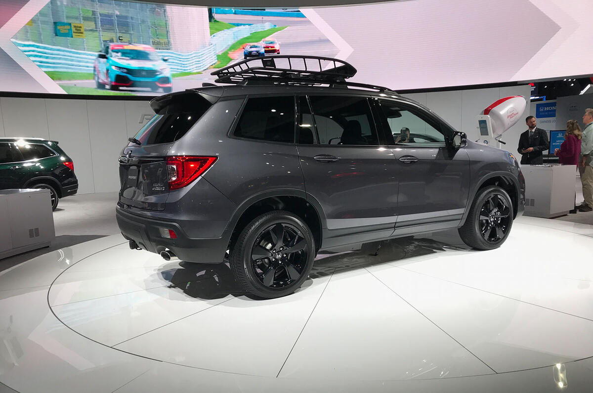 Honda Passport 2018 official reveal - LA stand rear