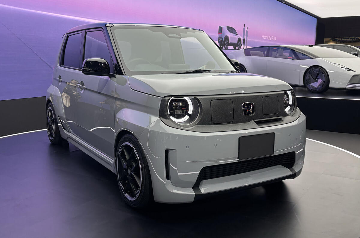 Honda Super N front 3 4 Honda Super N front 3 4