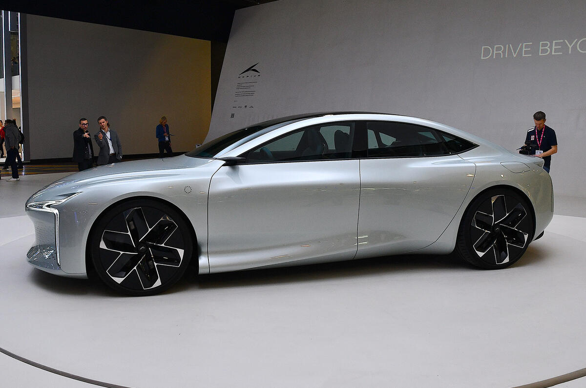 hopium machina paris motor show 02 side static hopium machina paris motor show 02 side static
