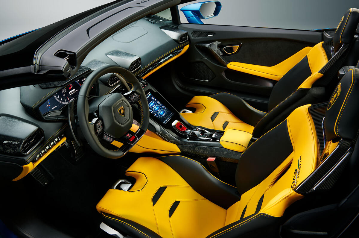 2020 Lamborghini Huracan Spyder - interior 2020 Lamborghini Huracan Spyder - interior