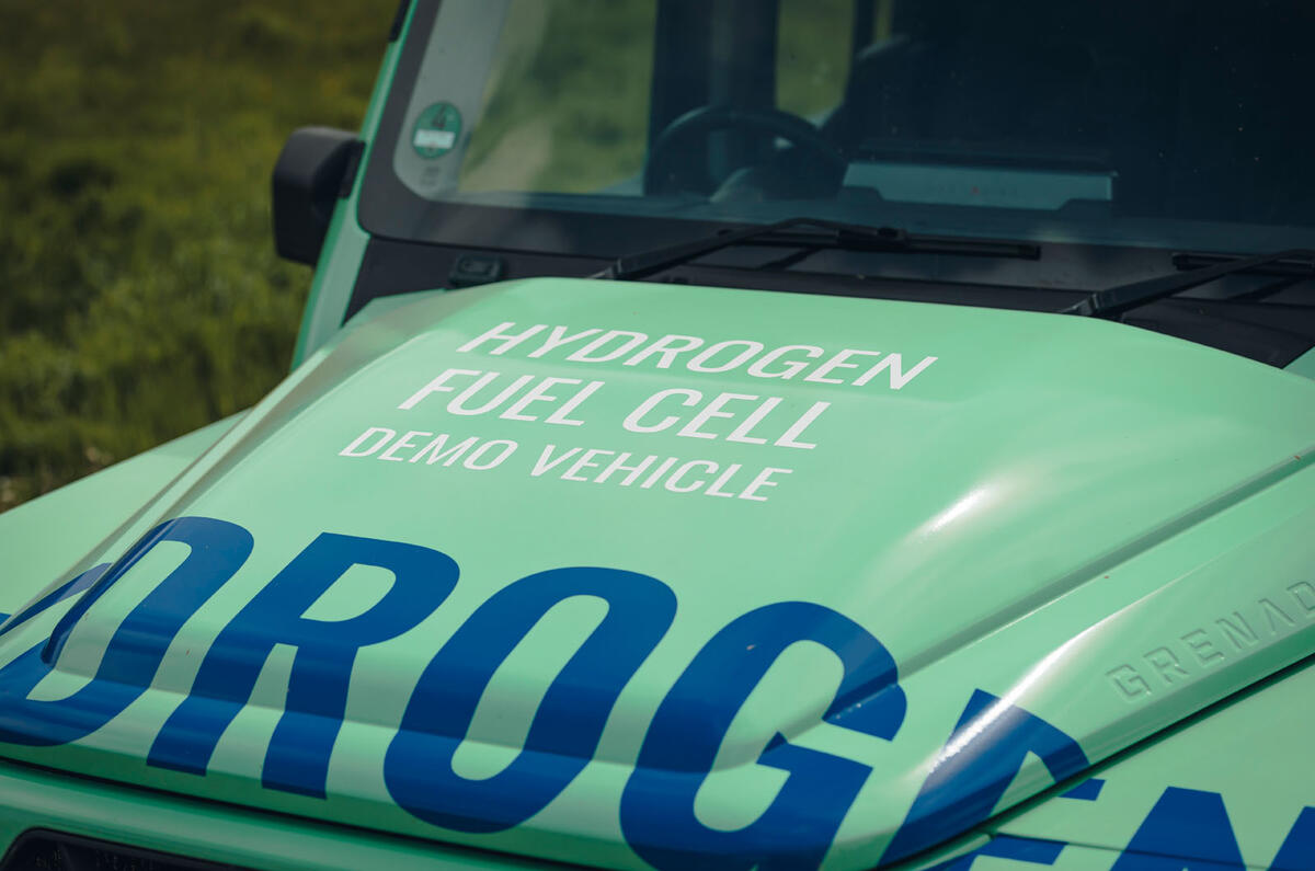 hydrogen ineos drive 2024 09 bonnet hydrogen ineos drive 2024 09 bonnet