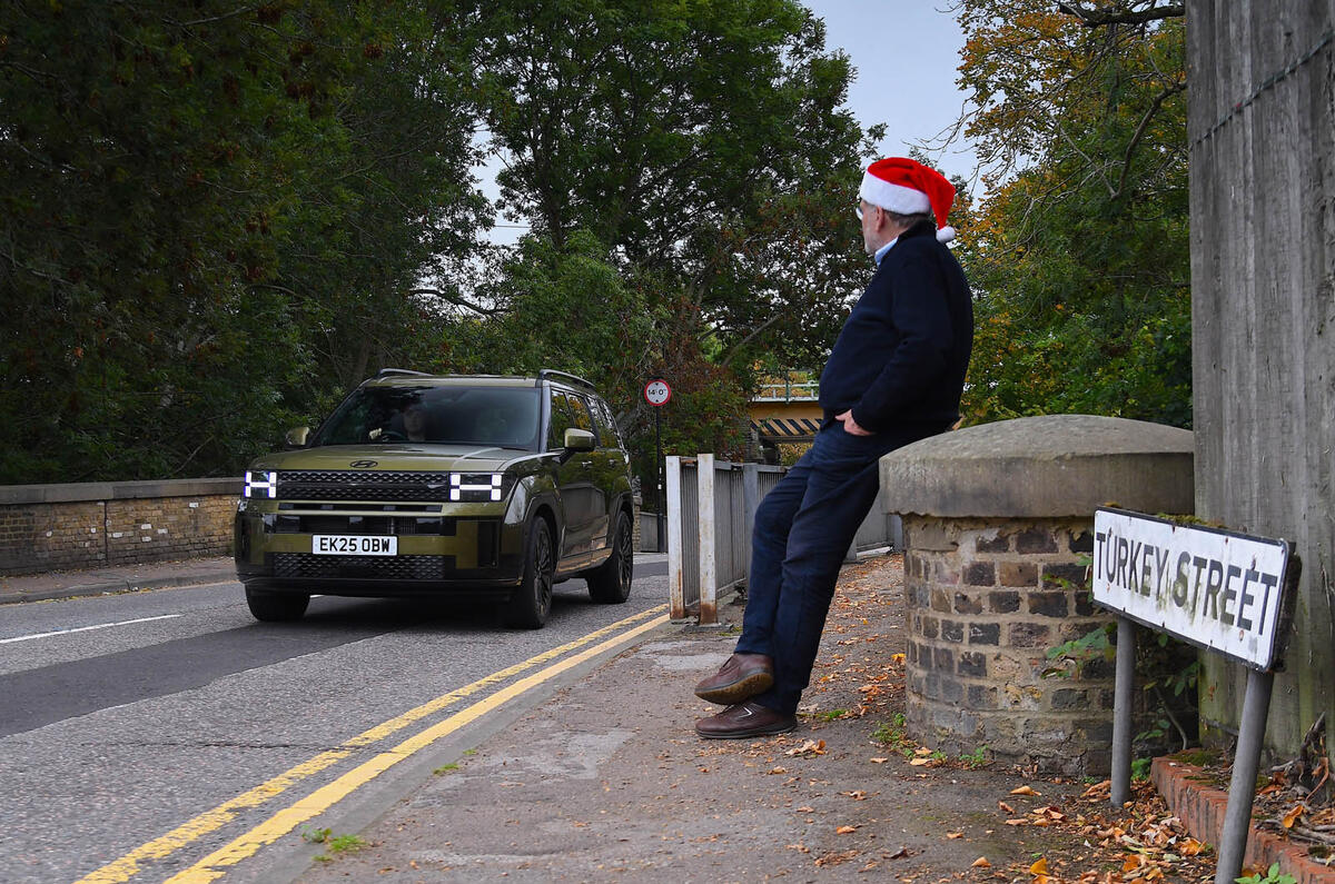 Hyudain Santa Fe Chistmas drive 038