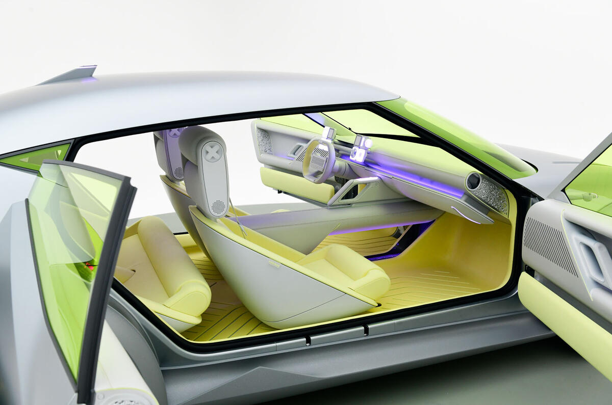 Hyundai Concept Three side doors open