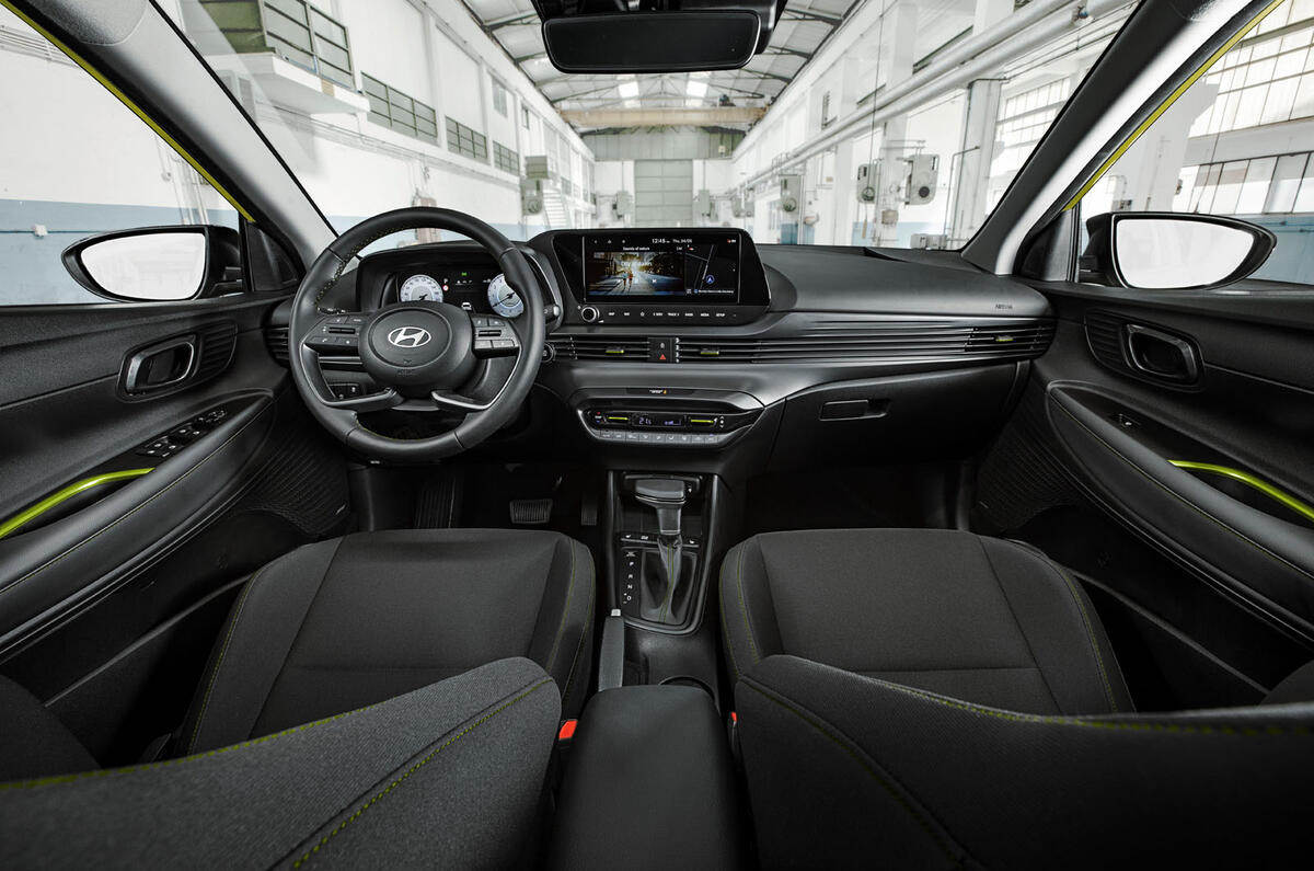 Hyundai i20 facelift 2023 interior