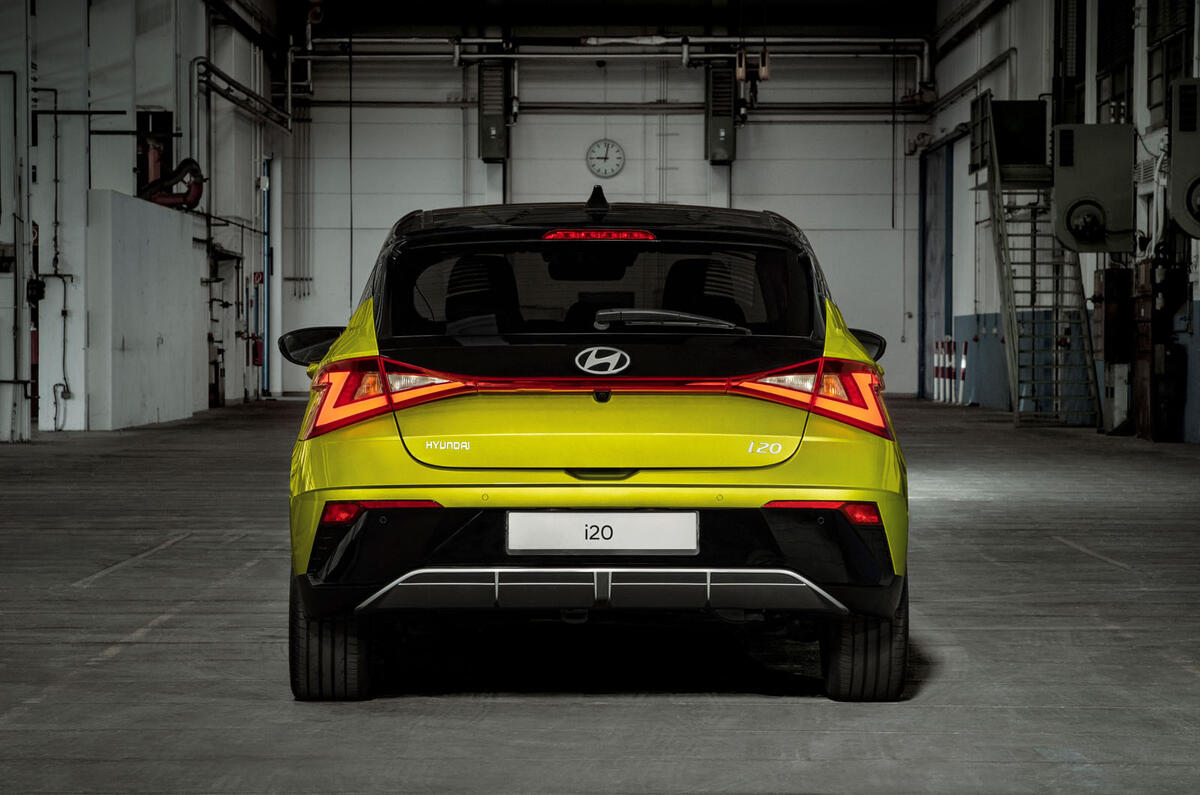 Hyundai i20 facelift 2023 rear