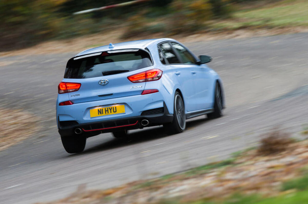 hyundai i30n hard rear cornering hyundai i30n hard rear cornering