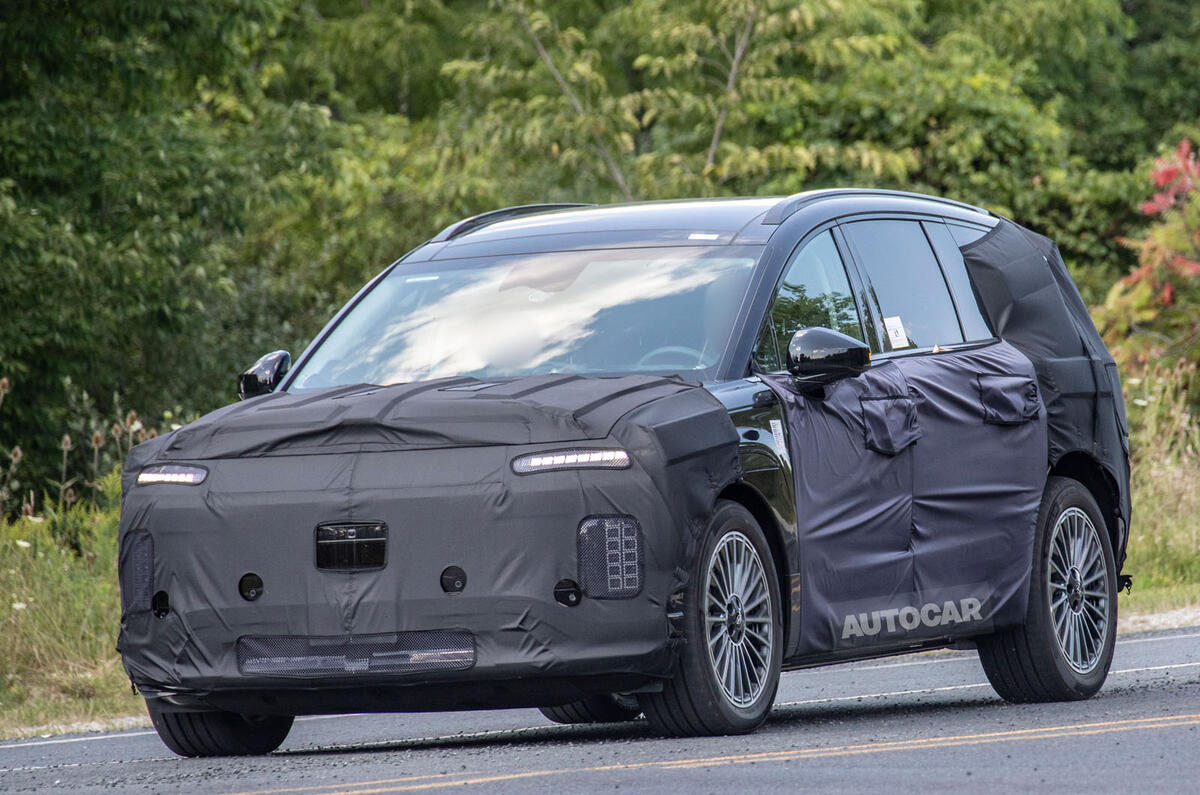 Hyundai Ioniq 9 camo front Hyundai Ioniq 9 camo front