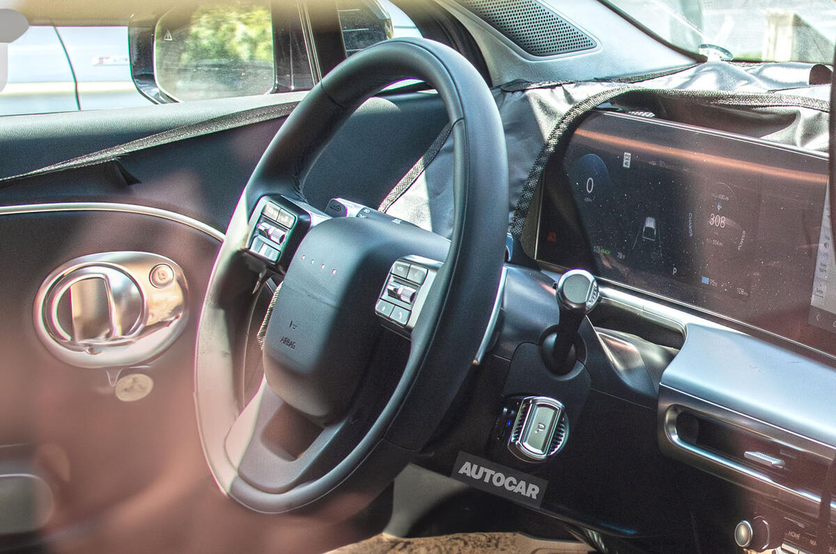 Hyundai Ioniq 9 camo interior Hyundai Ioniq 9 camo interior