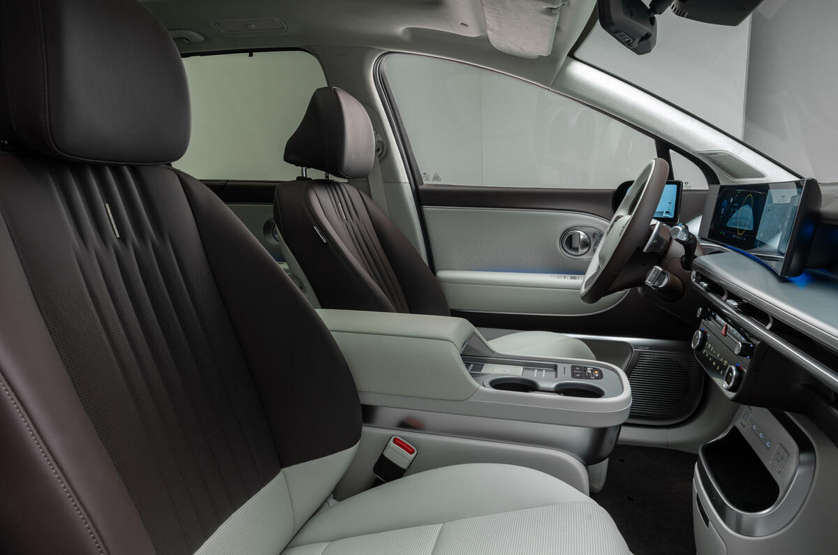 Hyundai Ioniq 9 front seats Hyundai Ioniq 9 front seats