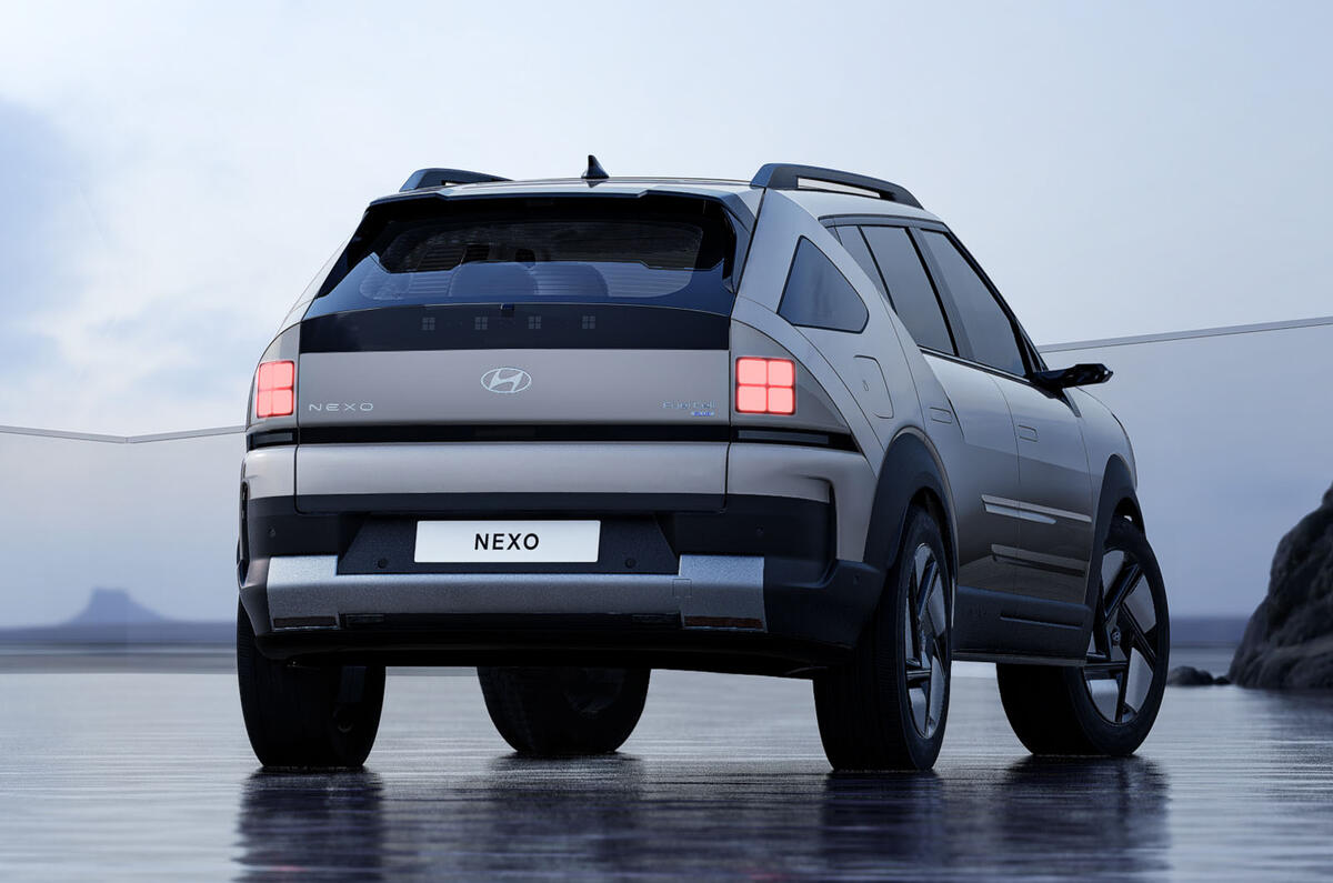 Hyundai Nexo 2025 rear Hyundai Nexo 2025 rear