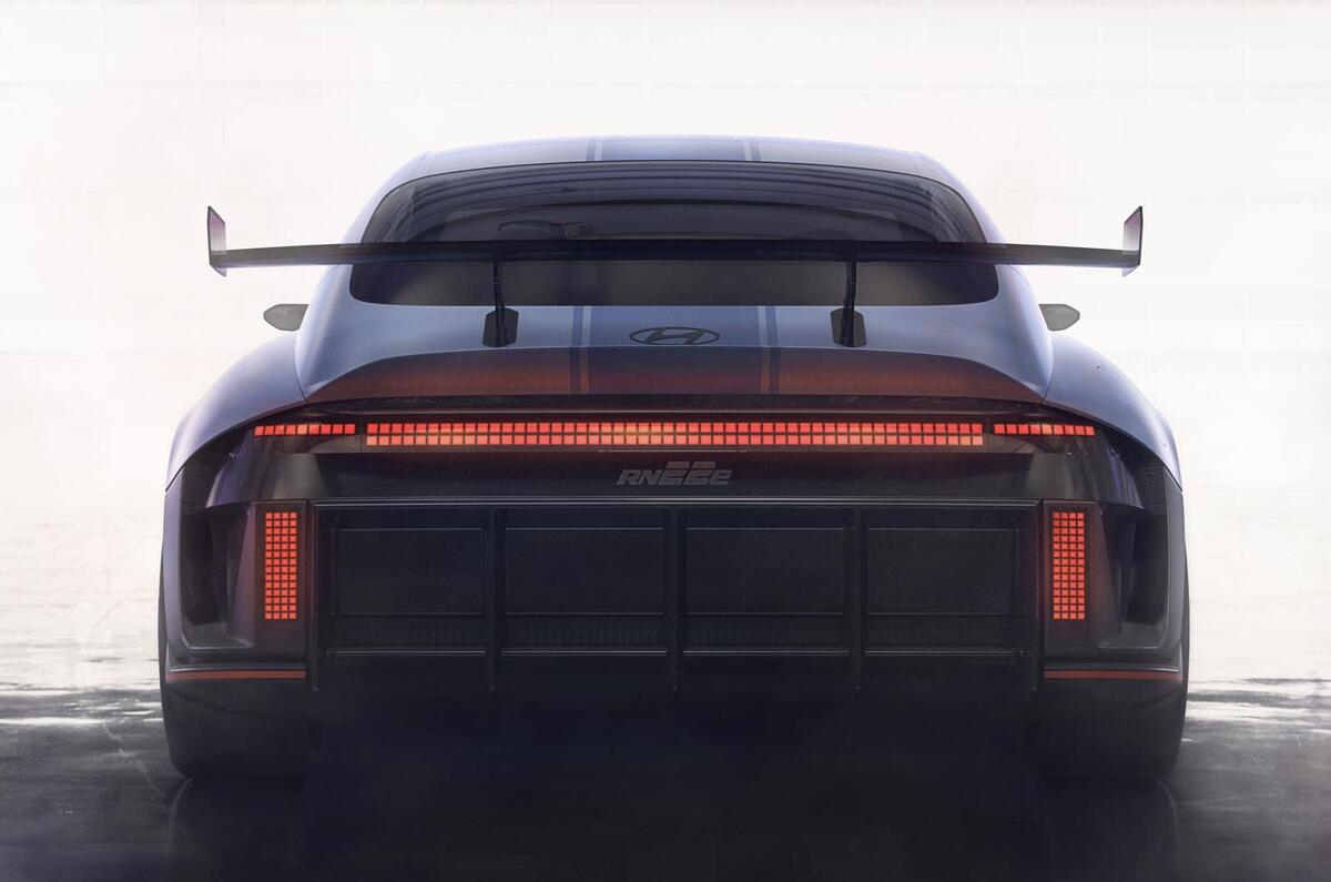 Hyundai RN22e rear end