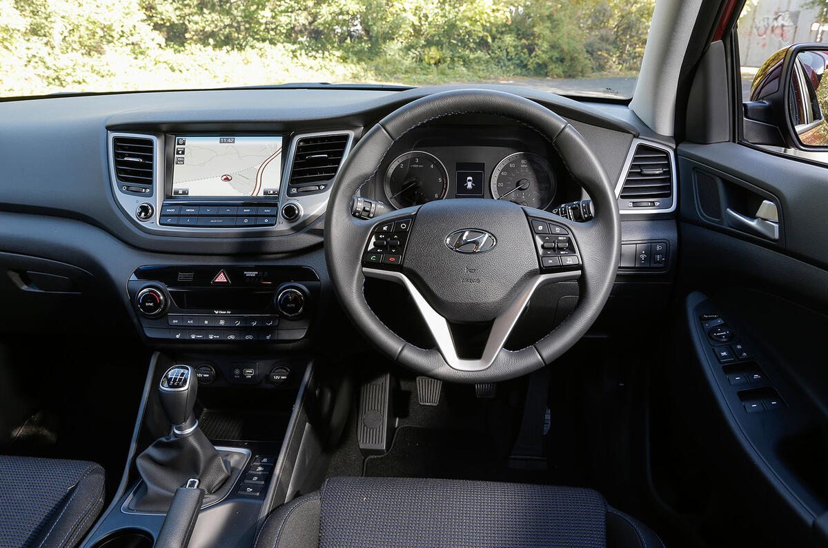 Car Show 2015 >> 2015 Hyundai Tucson 1.7 CRDi 116 SE Nav review review ... Car Show 2015 >> 2015 Hyundai Tucson 1.7 CRDi 116 SE Nav review review ...