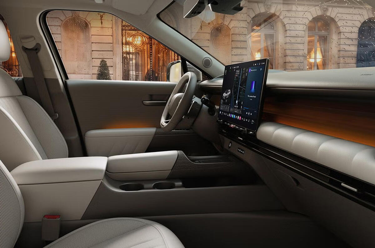 Hyundai Tucson interior, passenger