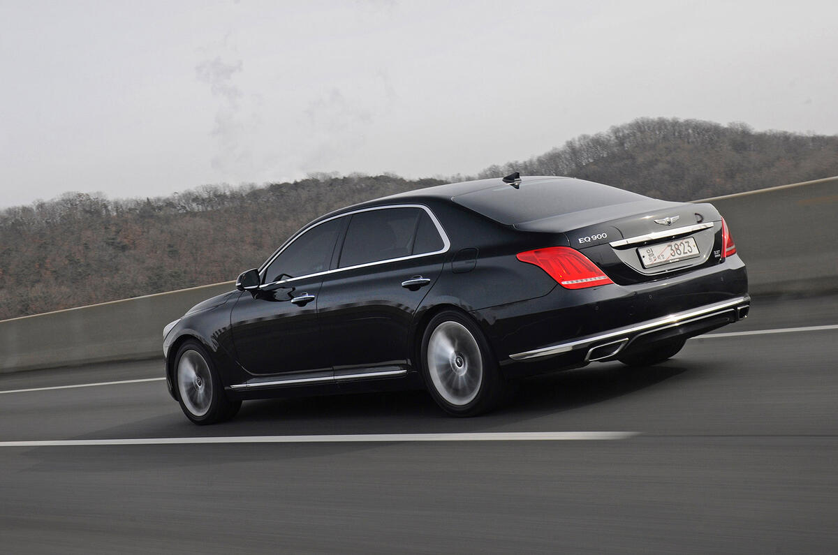 Genesis G90