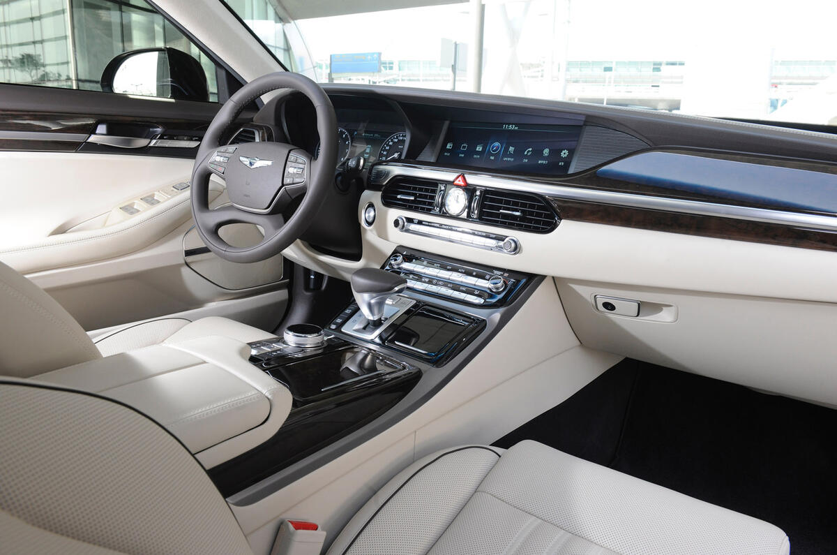 Genesis G90