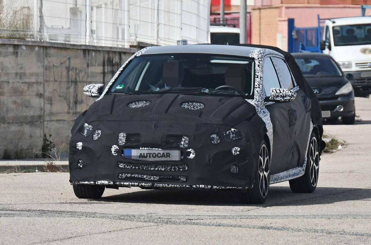 Hyundai i20 N spyshot Hyundai i20 N spyshot front close Hyundai i20 N spyshot front close
