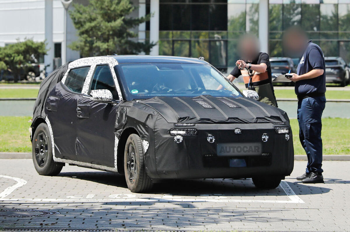 Hyundai Ioniq 2 spyshots static Hyundai Ioniq 2 spyshots static