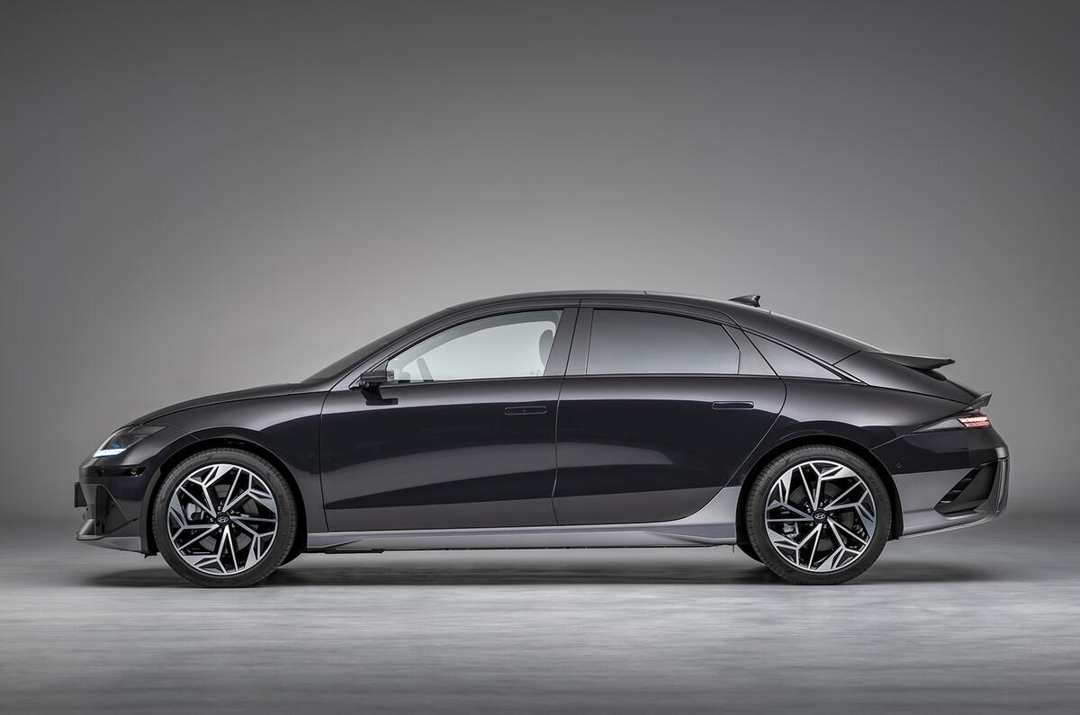 Hyundai Ioniq 6 side