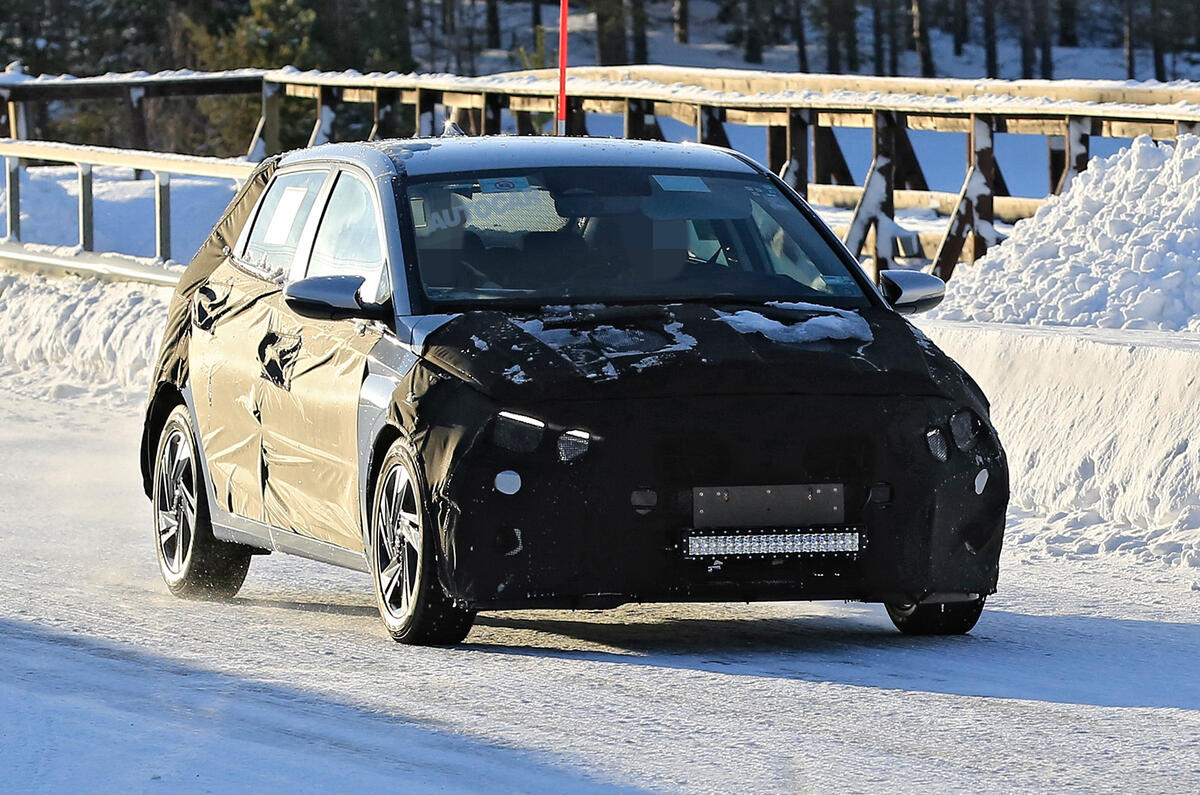 Hyundai i20 spies front