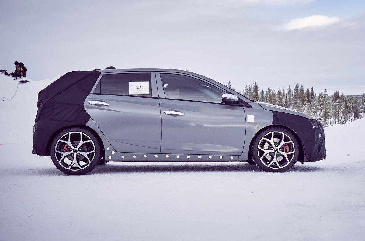 2021 Hyundai i20 N prototype - side 2021 Hyundai i20 N prototype - side