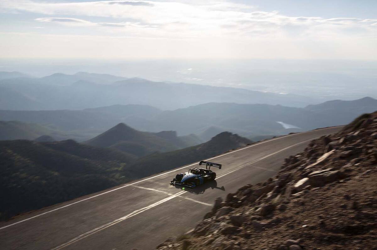 Robin Shute wins at Pikes Peak 2019
