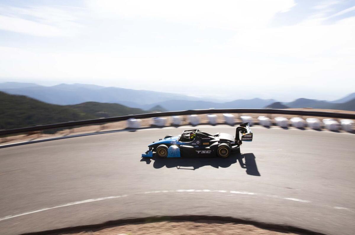 Robin Shute wins at Pikes Peak 2019