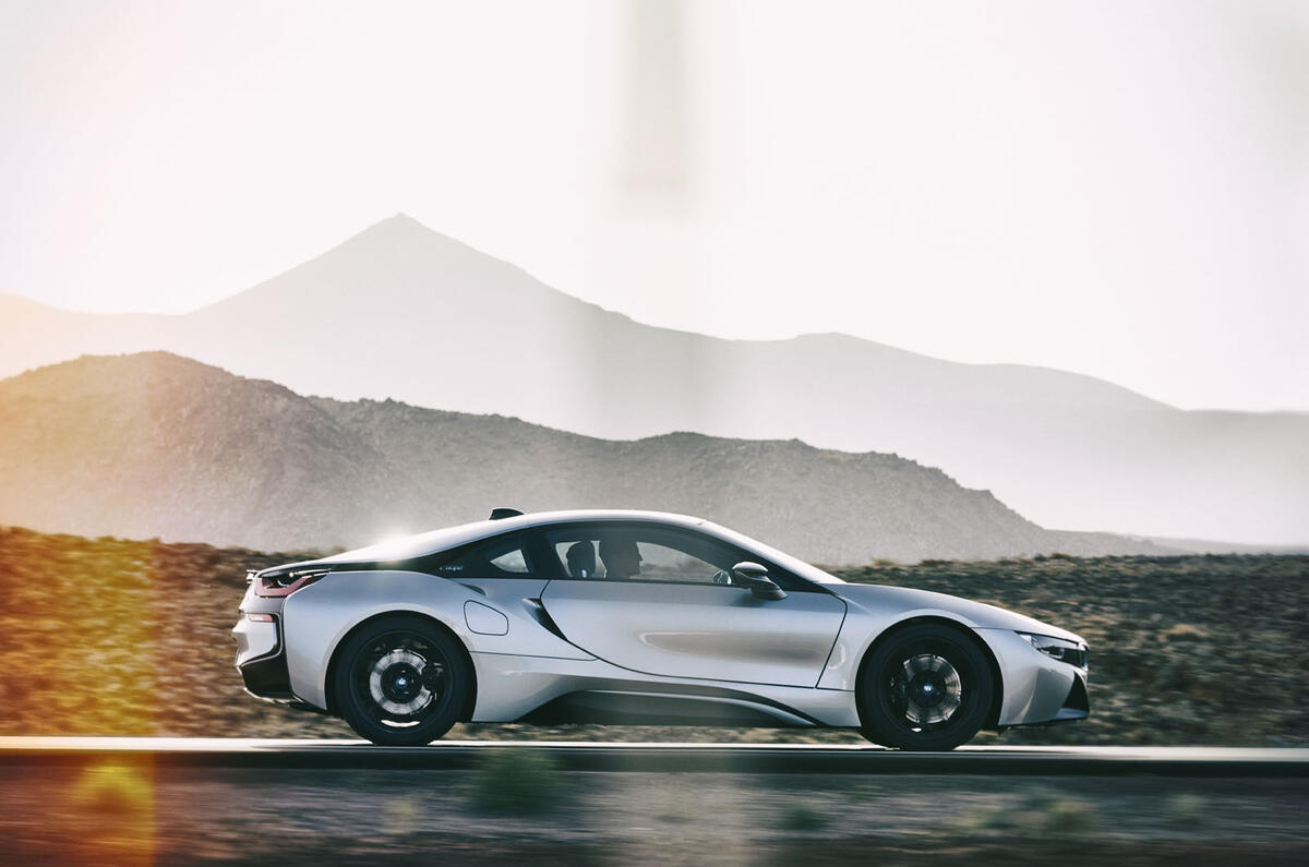 BMW i8