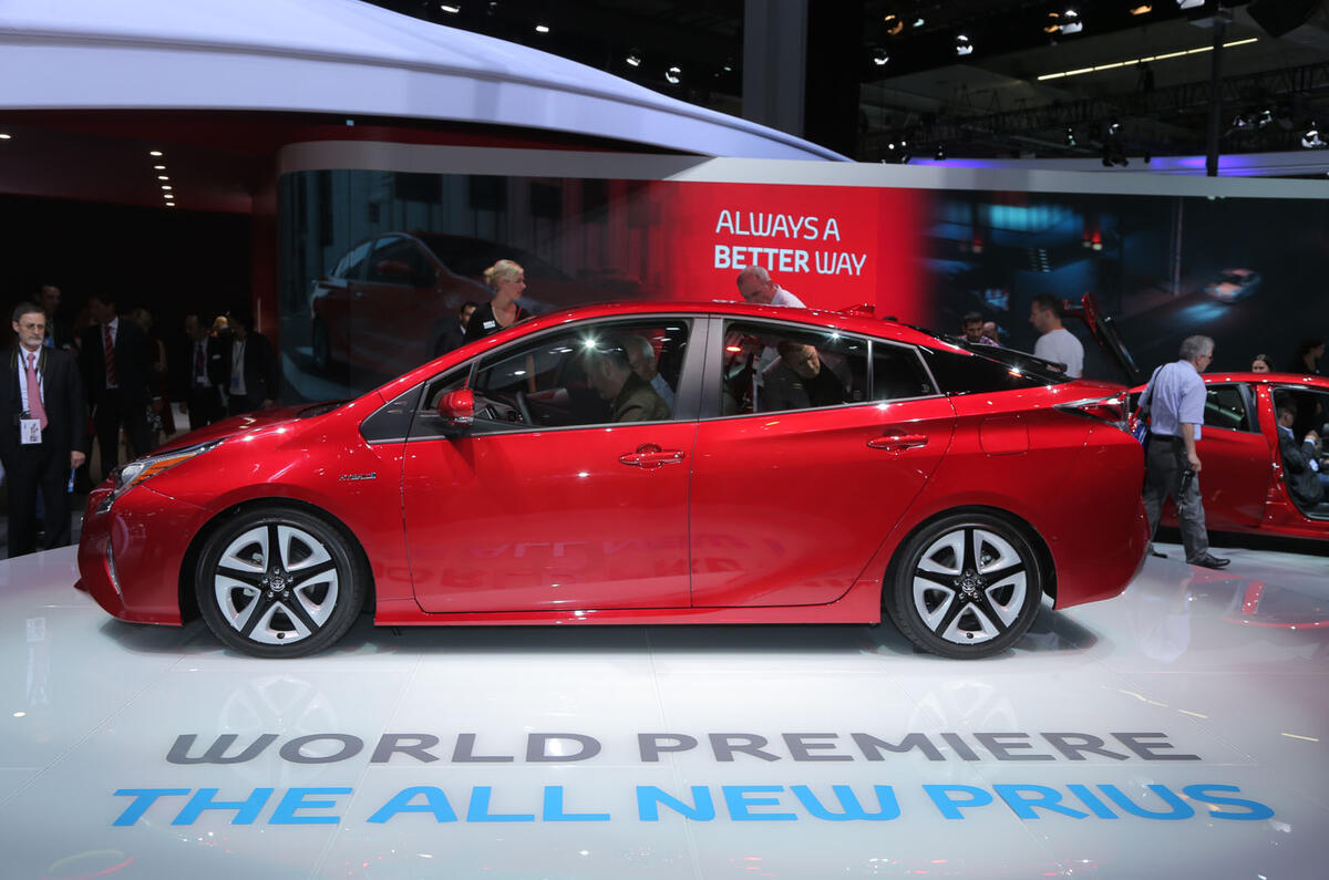 2016 Toyota Prius to cost from £23,295