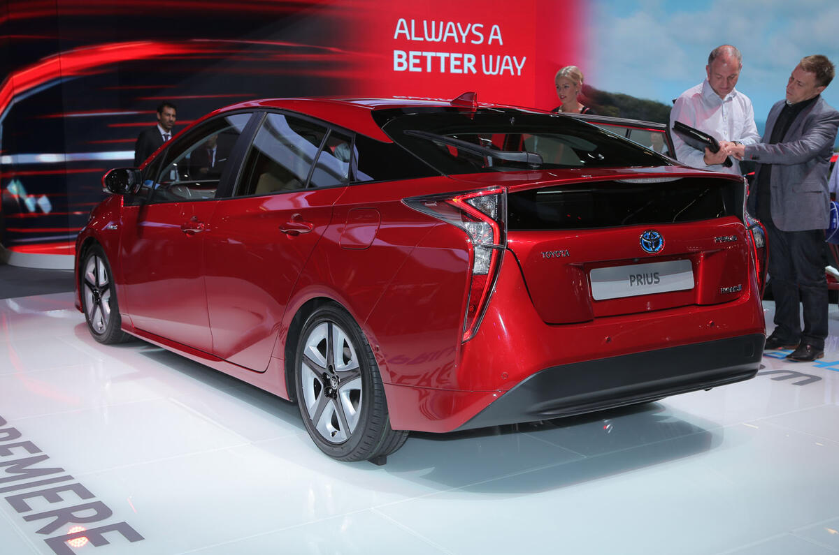 2016 Toyota Prius to cost from £23,295