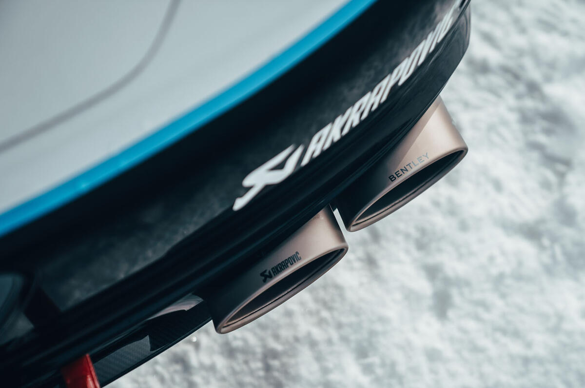 2020 Bentley Ice Race Continental GT - exhaust