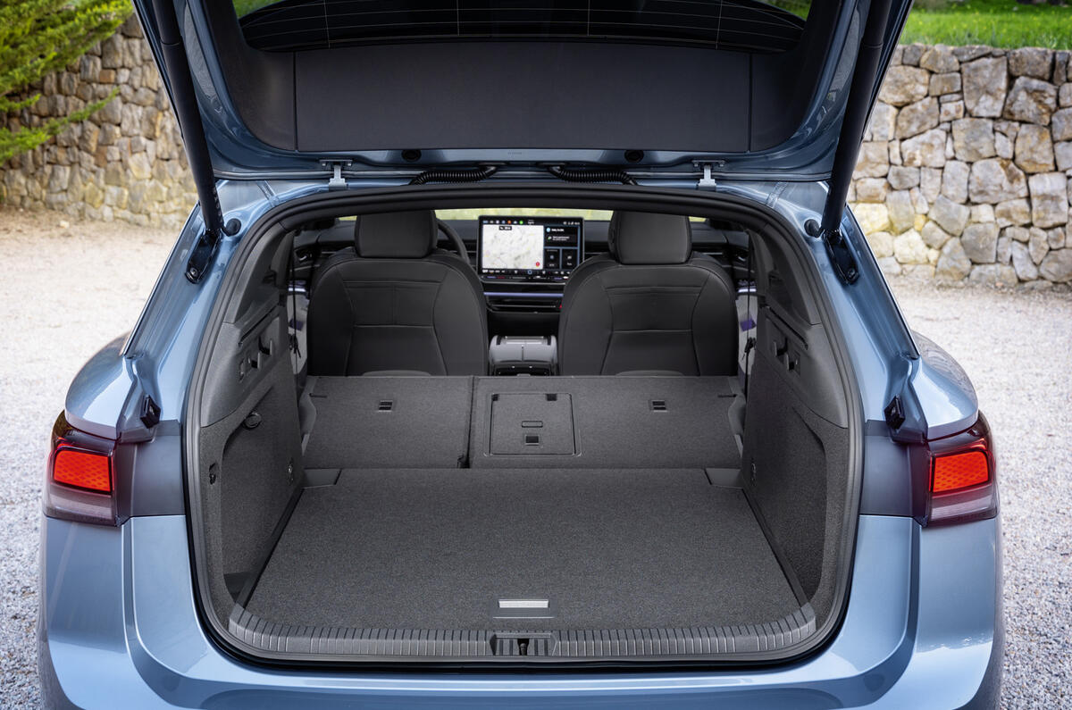 ID 7 Tourer rear seats down ID 7 Tourer rear seats down