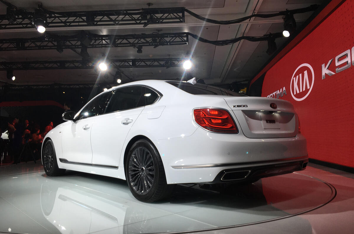 New Kia K900 US flagship demonstrates upcoming tech