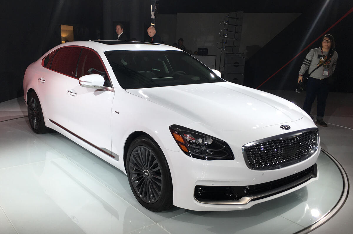 New Kia K900 US flagship demonstrates upcoming tech