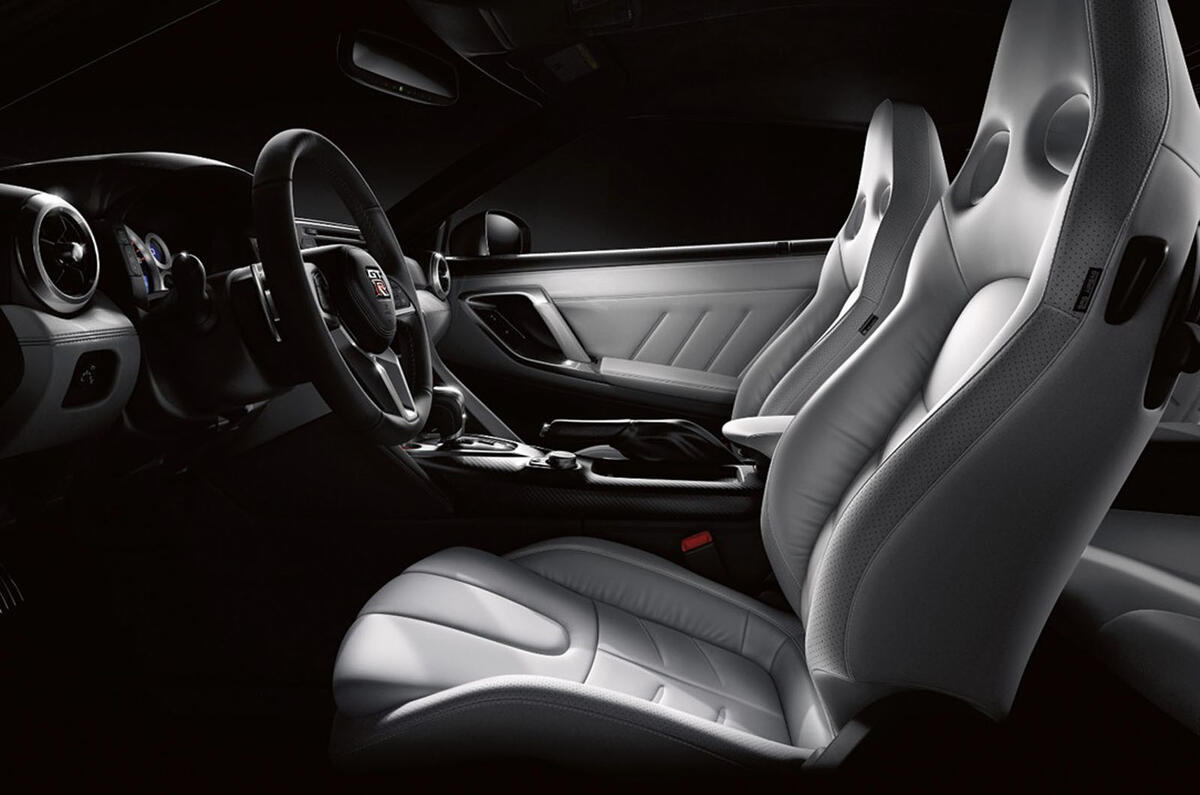 2020 Nissan GT-R - interior
