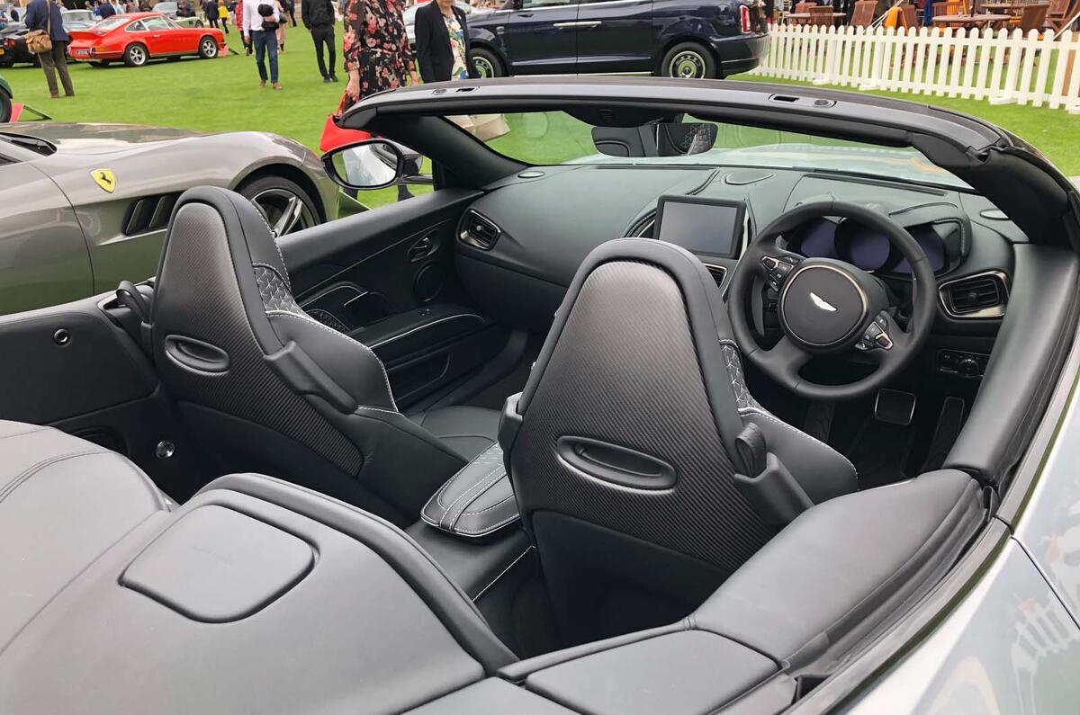Aston Martin DBS Superleggera Volante