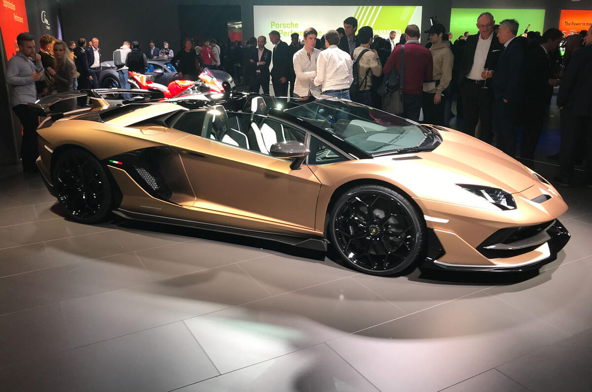 Lamborghini Aventador SVJ Roadster