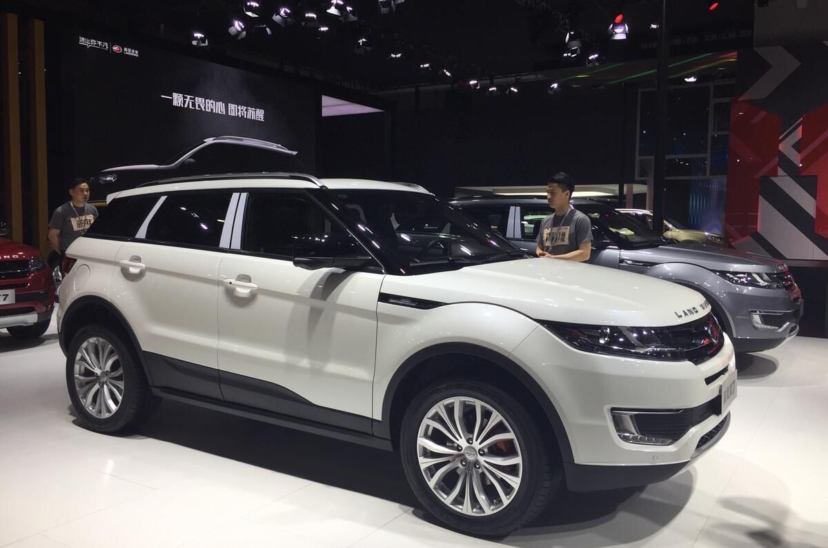 Landwind X7 Range Rover Evoque clone