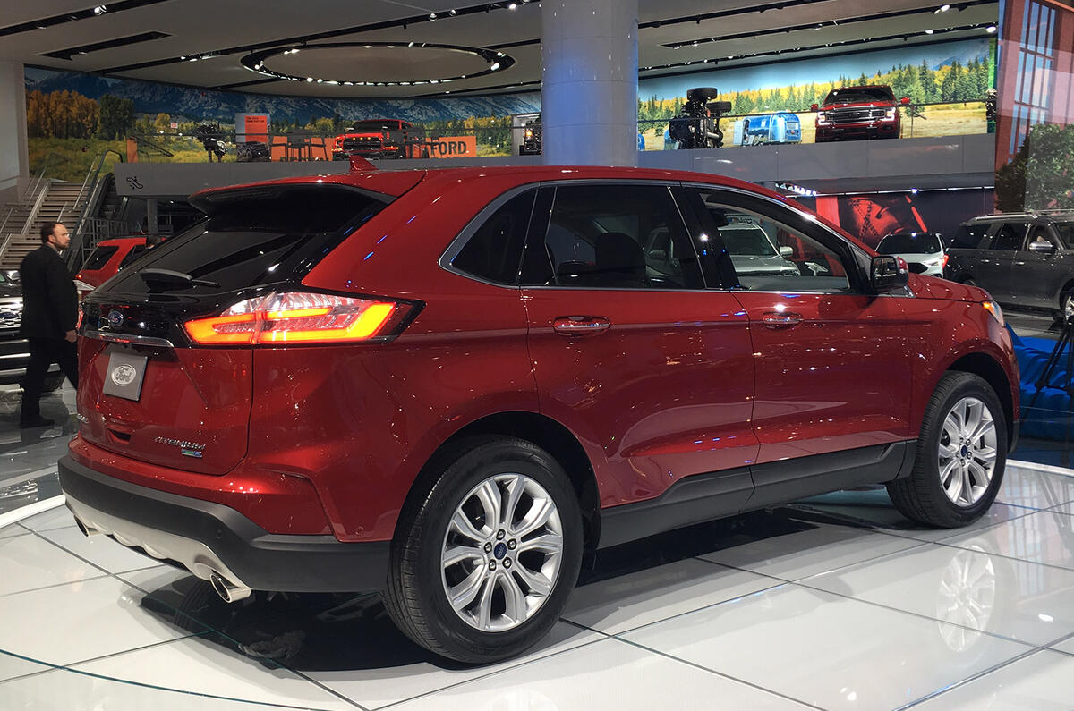 Facelifted Ford Edge revealed to American market