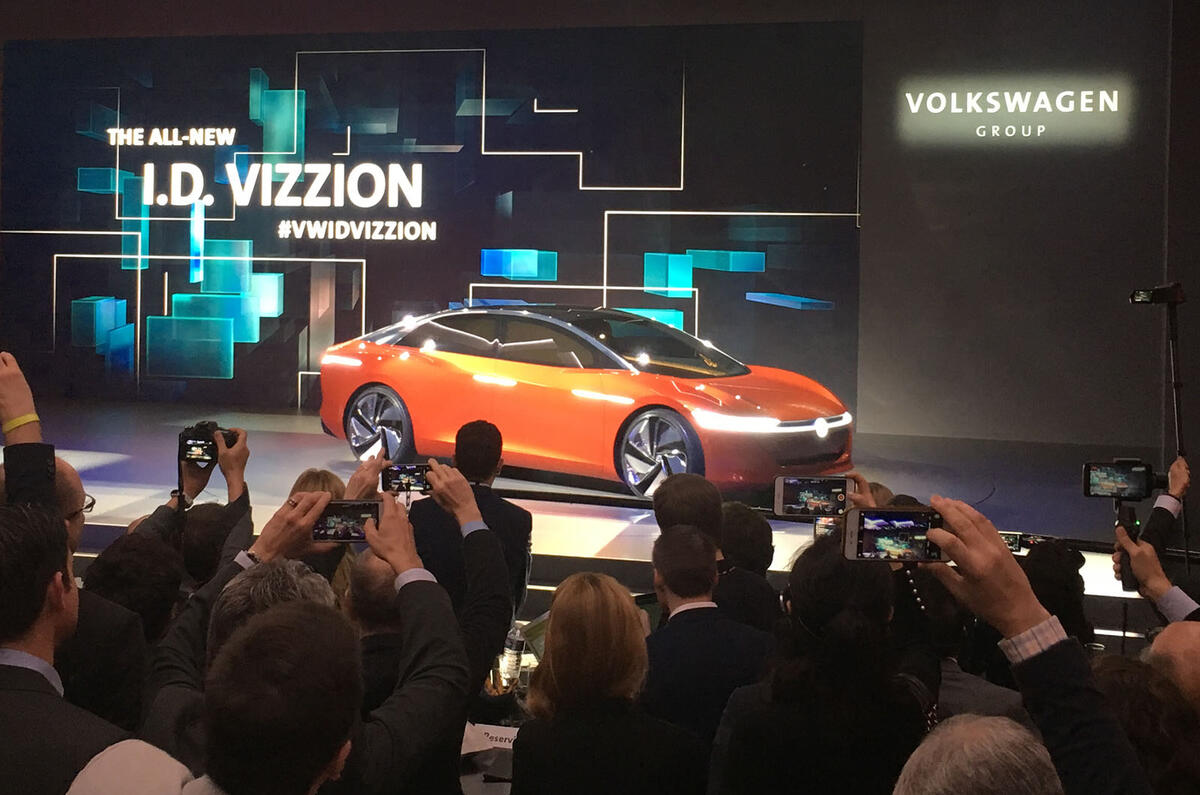 Volkswagen ID Vizzion concept
