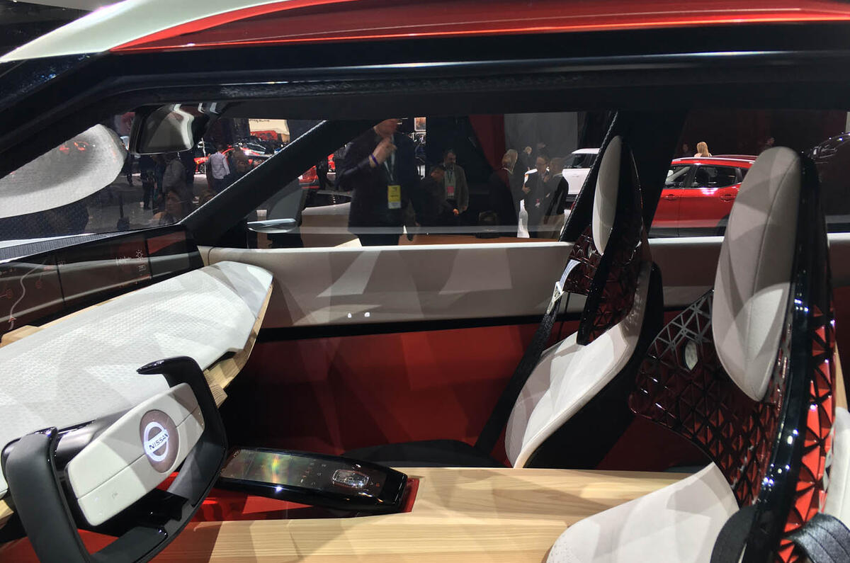 Nissan Xmotion concept unveiled