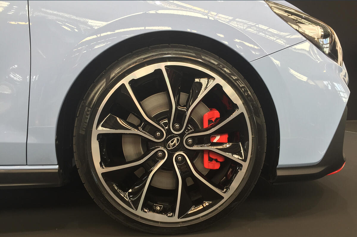 Hyundai i30N hot hatch revealed with 271bhp performance pack variant